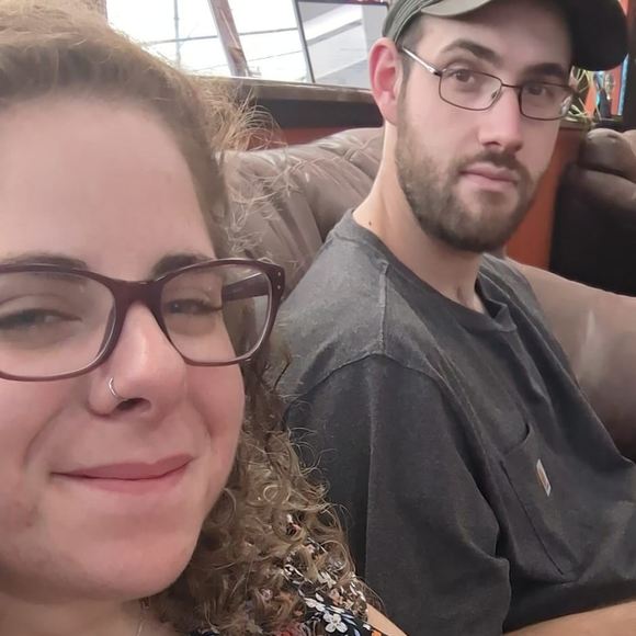 Meet your Posher, Amanda - Picture 1 of 1